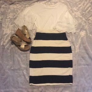 🆕 Navy and cream pencil skirt